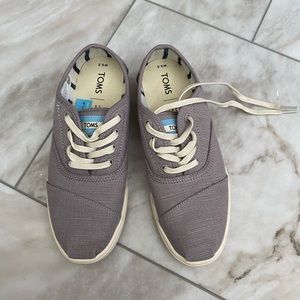 Toms Lace up Shoes